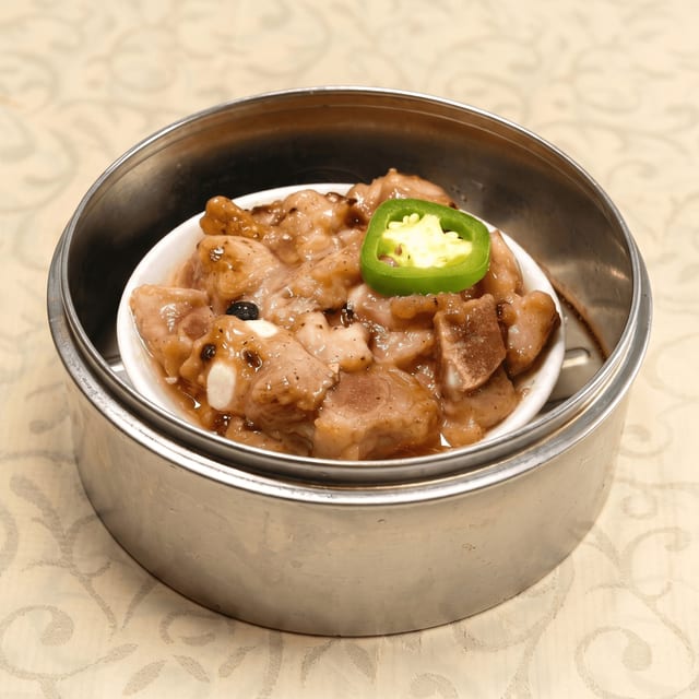 豉汁蒸排骨 [Steamed Black Bean Spareribs] Lunch.